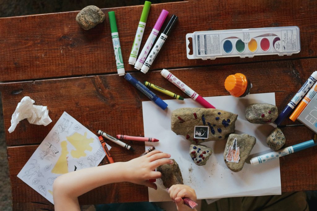 7 Ways to Work with Kids in the House 2 7 ways to work with kids in the house